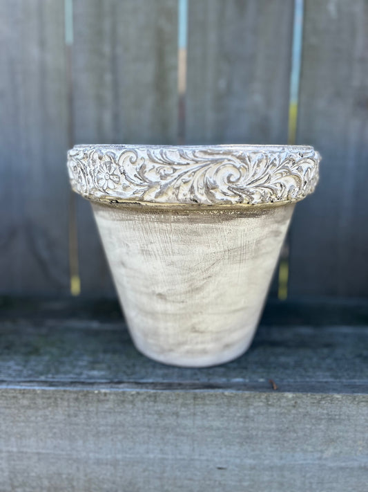 FF#009 White Flourish Trim